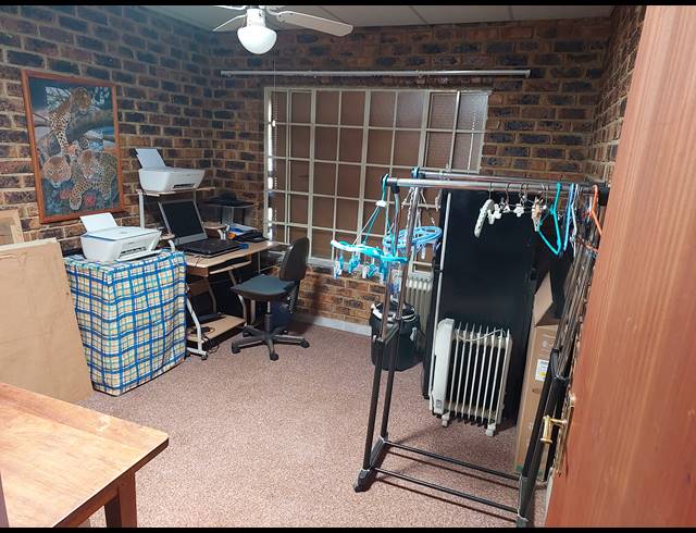 5 BEDROOM HOUSE FOR SALE IN VAALOEWER